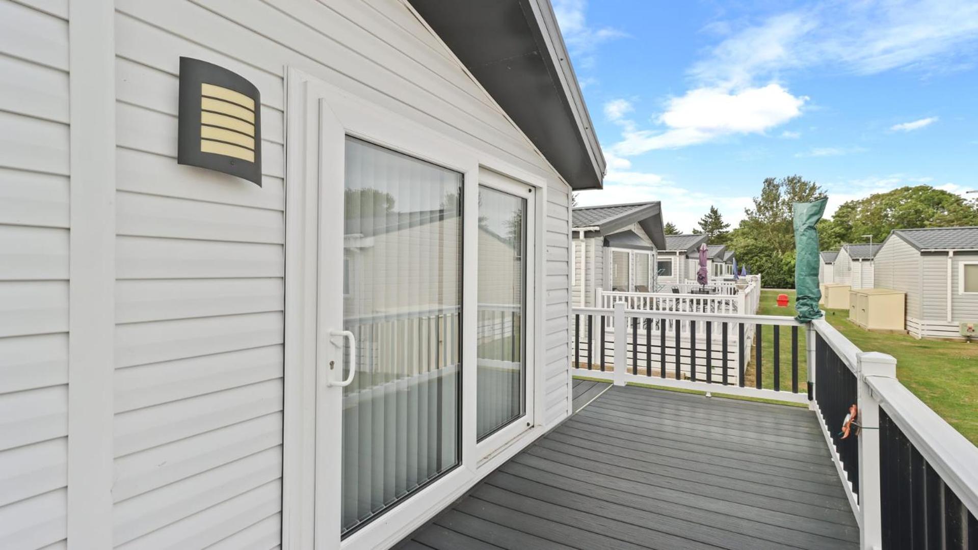 33 Beach Retreat Lodge Pevensey Bay Holiday Park ภายนอก รูปภาพ