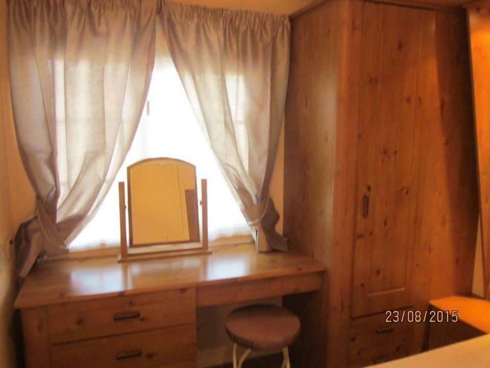 33 Beach Retreat Lodge Pevensey Bay Holiday Park ภายนอก รูปภาพ