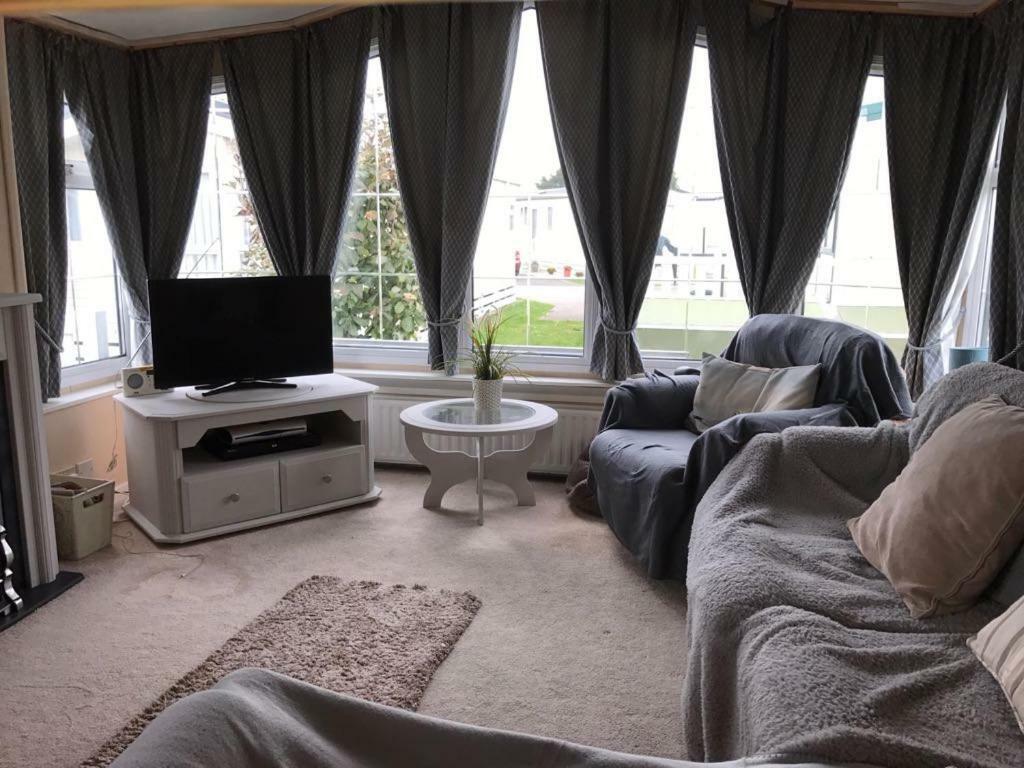 33 Beach Retreat Lodge Pevensey Bay Holiday Park ภายนอก รูปภาพ