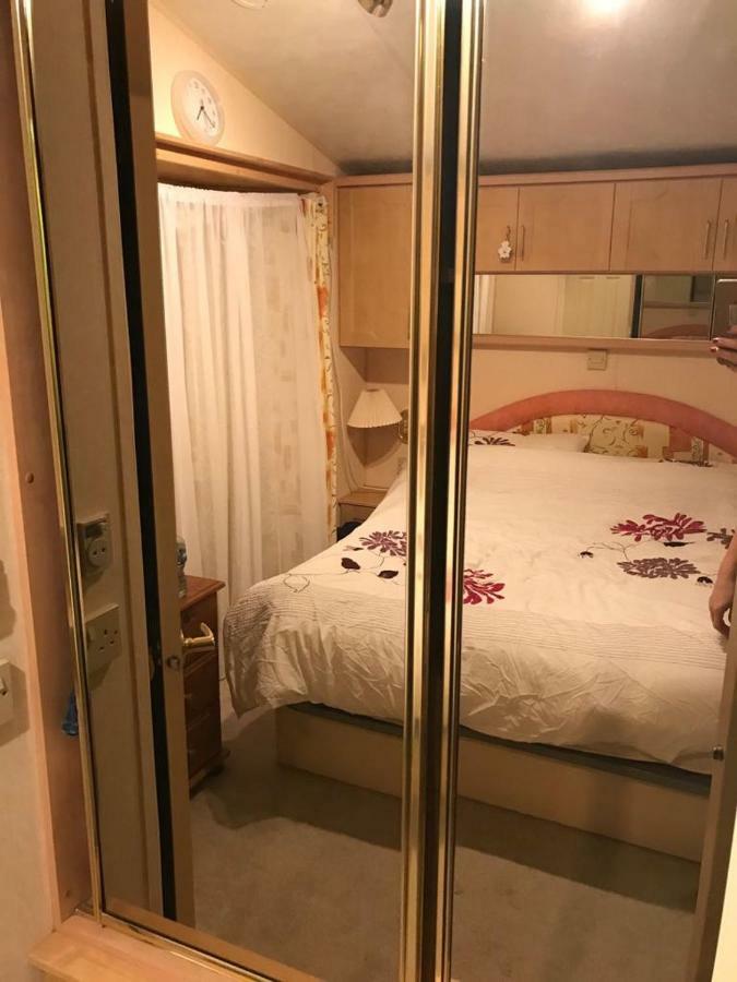 33 Beach Retreat Lodge Pevensey Bay Holiday Park ภายนอก รูปภาพ