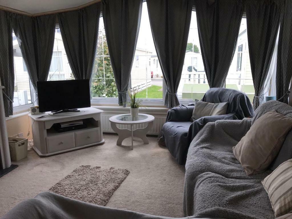 33 Beach Retreat Lodge Pevensey Bay Holiday Park ภายนอก รูปภาพ