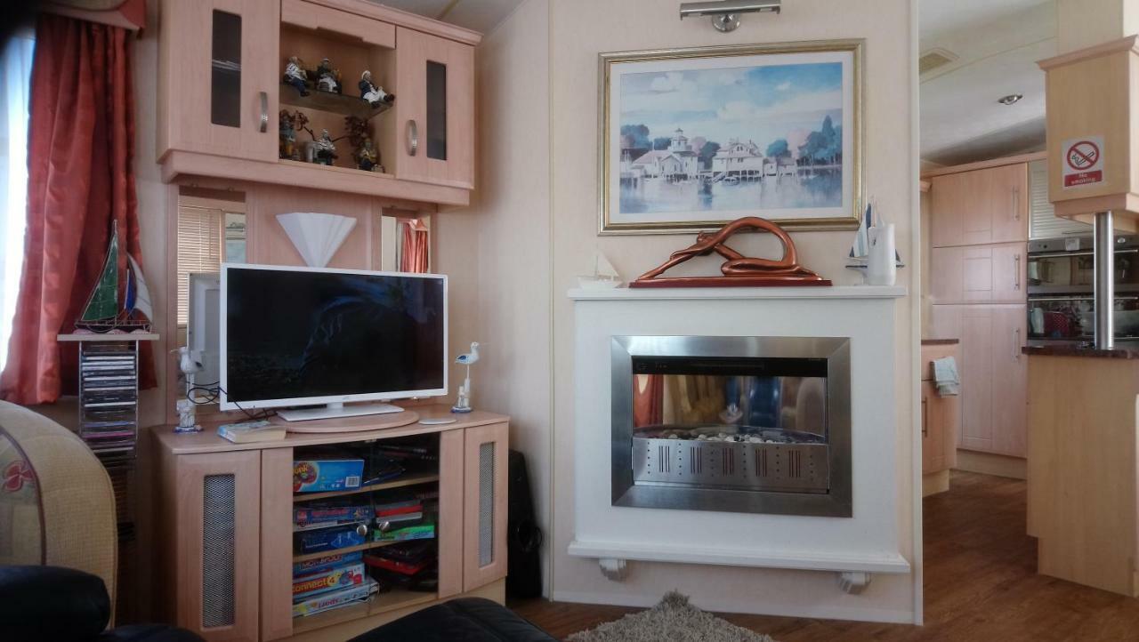 33 Beach Retreat Lodge Pevensey Bay Holiday Park ภายนอก รูปภาพ